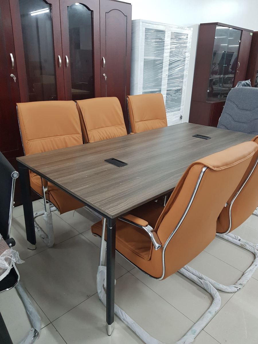 BÀN HỌP BH2MCNK CHÂN SẮT NHẬP KHẨU 2M